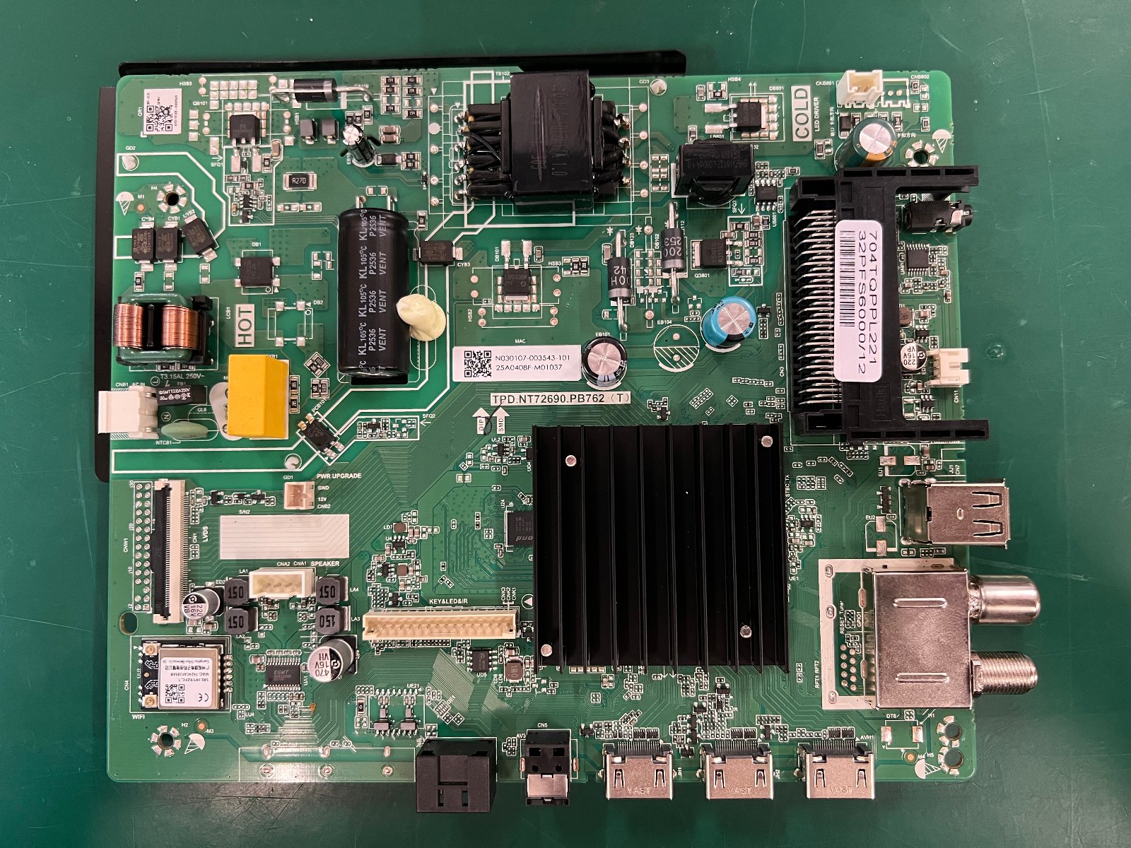 Philips TV-Mainboard 704TQPPL221